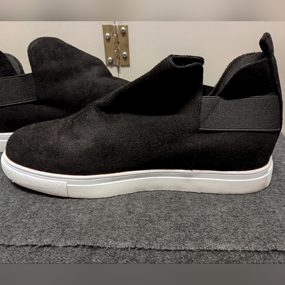 NEW YASIRUN Black Wedge Slip-On Sneaker - Women Size 9 - Picture 7 of 10